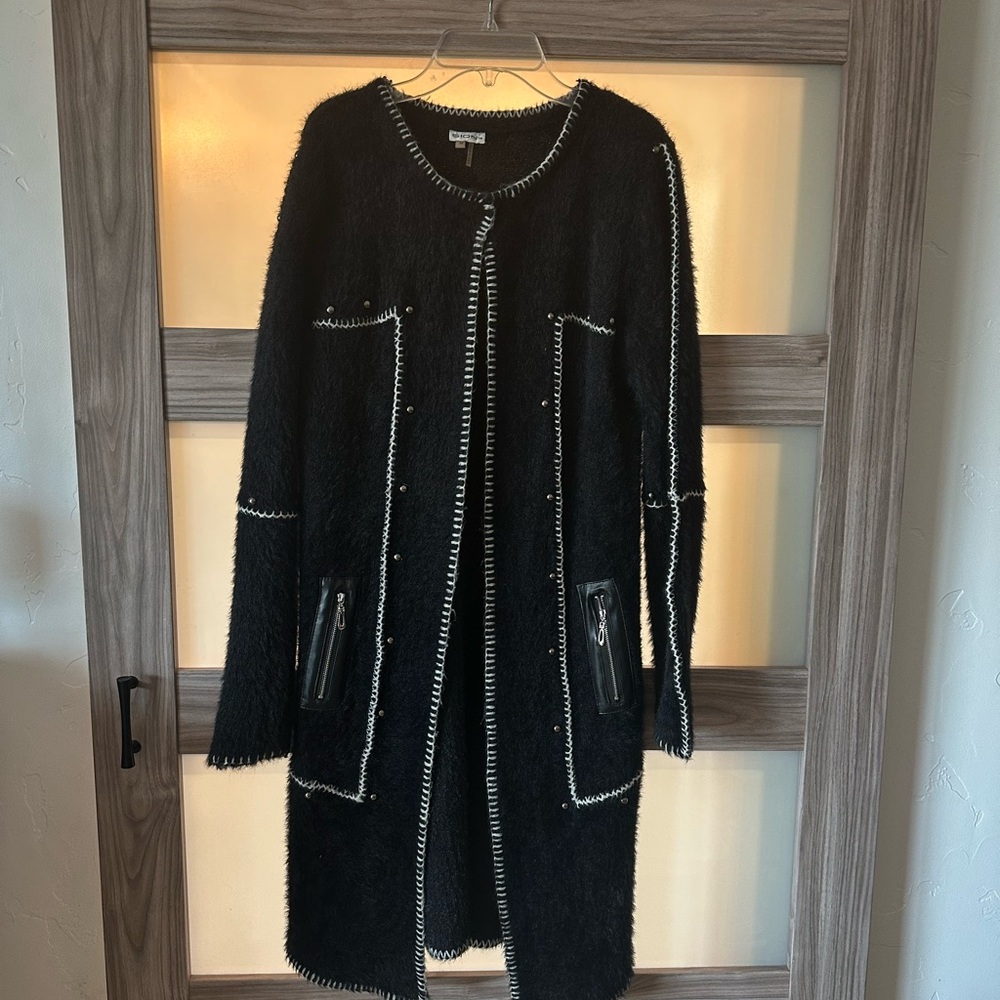 Sioni Sweater